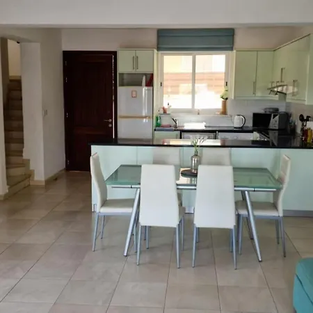 Peaceful Retreat In Polis With 3 Bedrooms