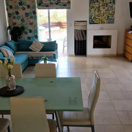 Peaceful Retreat In Polis With 3 Bedrooms Сasa de vacaciones